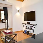 Marco Aurelio apartment